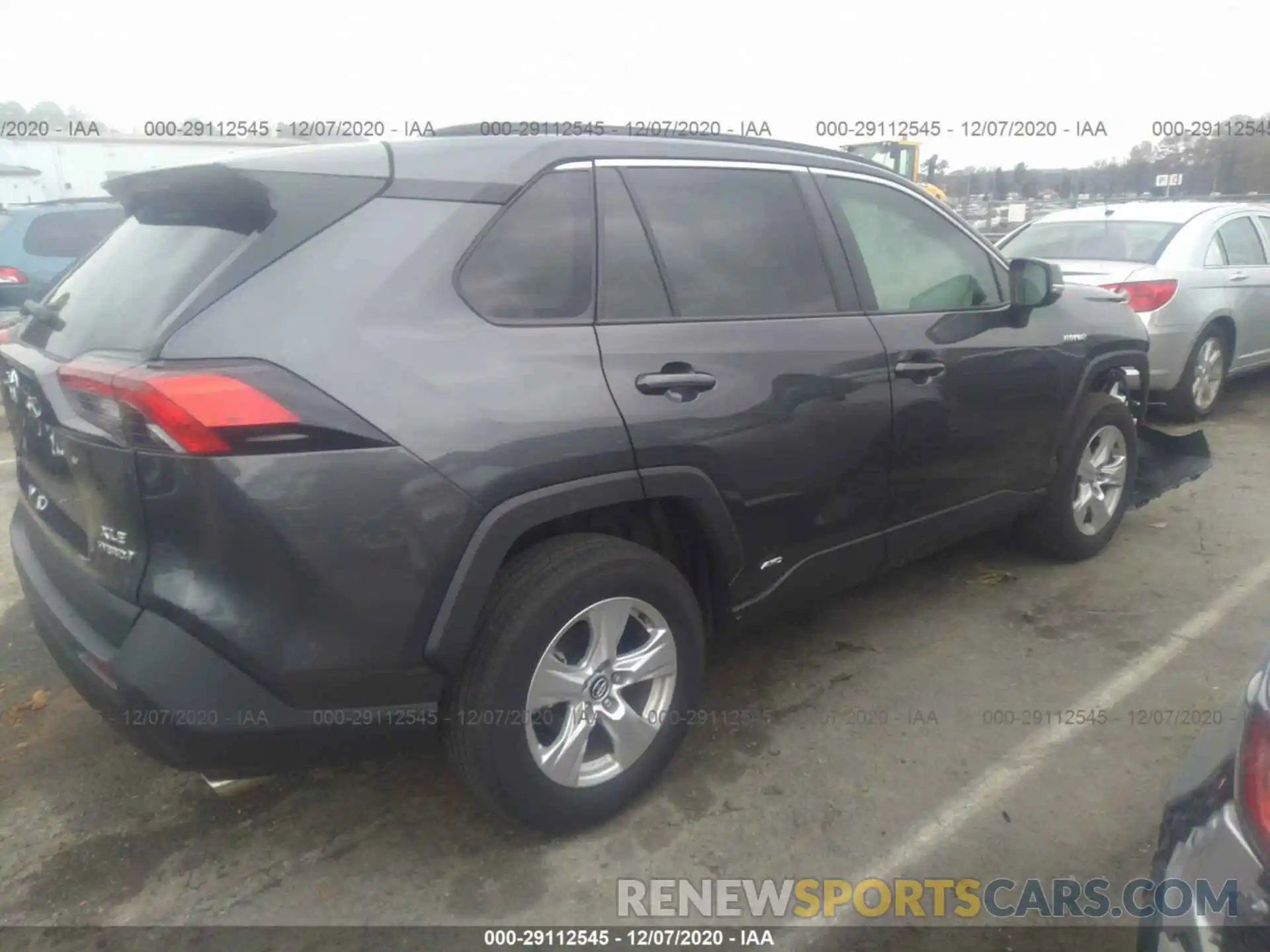 4 Photograph of a damaged car 2T3RWRFV8LW090964 TOYOTA RAV4 2020