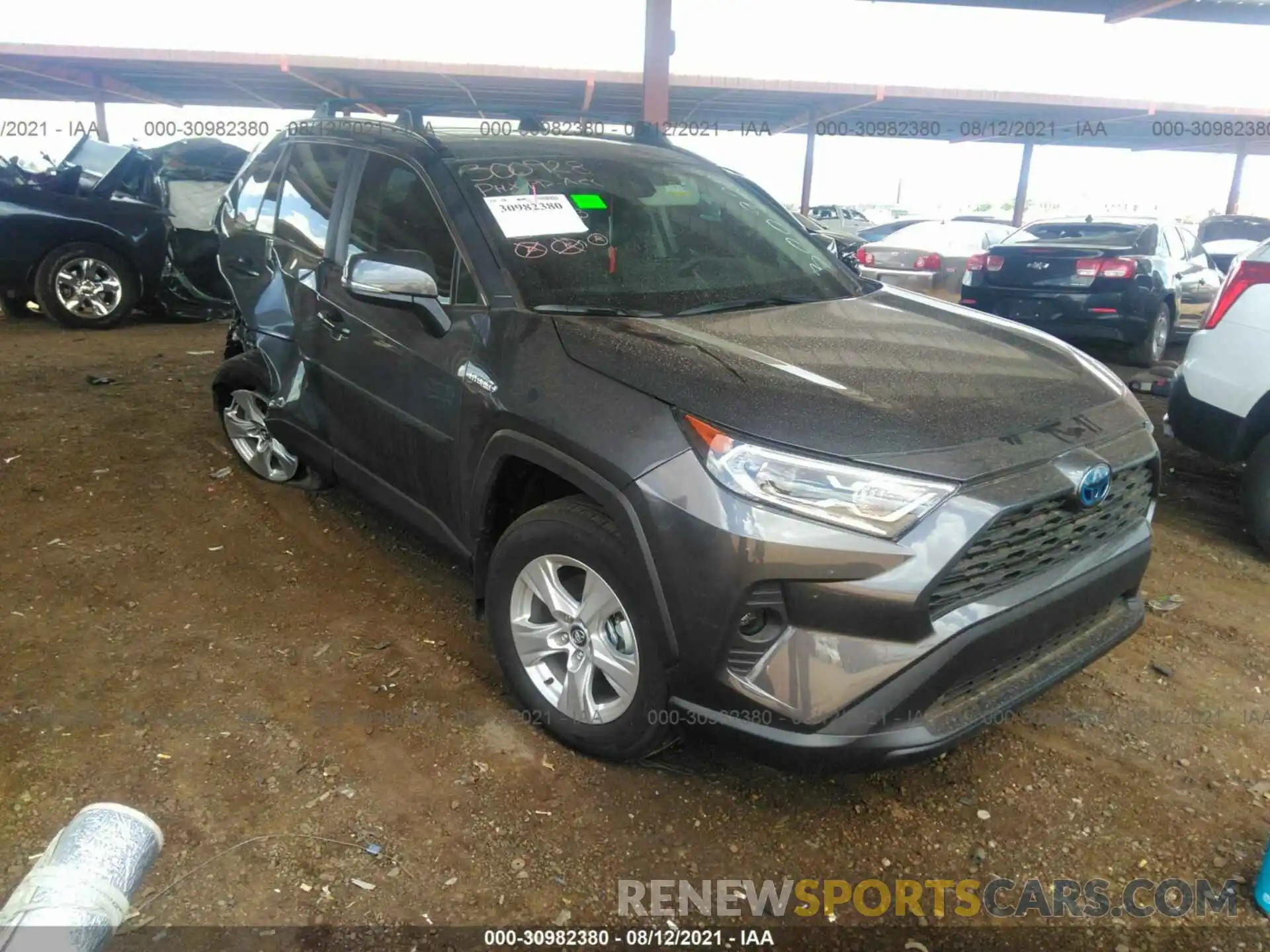 1 Photograph of a damaged car 2T3RWRFV8LW091693 TOYOTA RAV4 2020