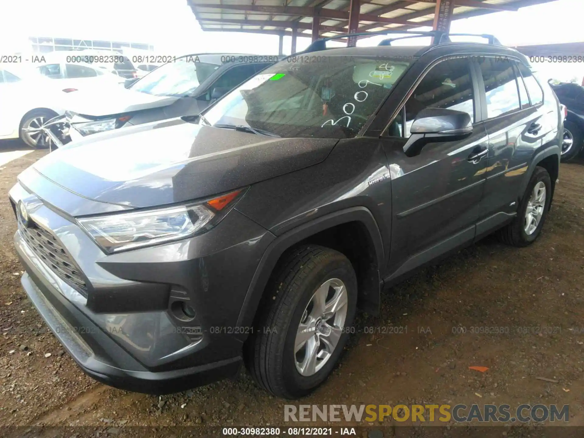 2 Photograph of a damaged car 2T3RWRFV8LW091693 TOYOTA RAV4 2020