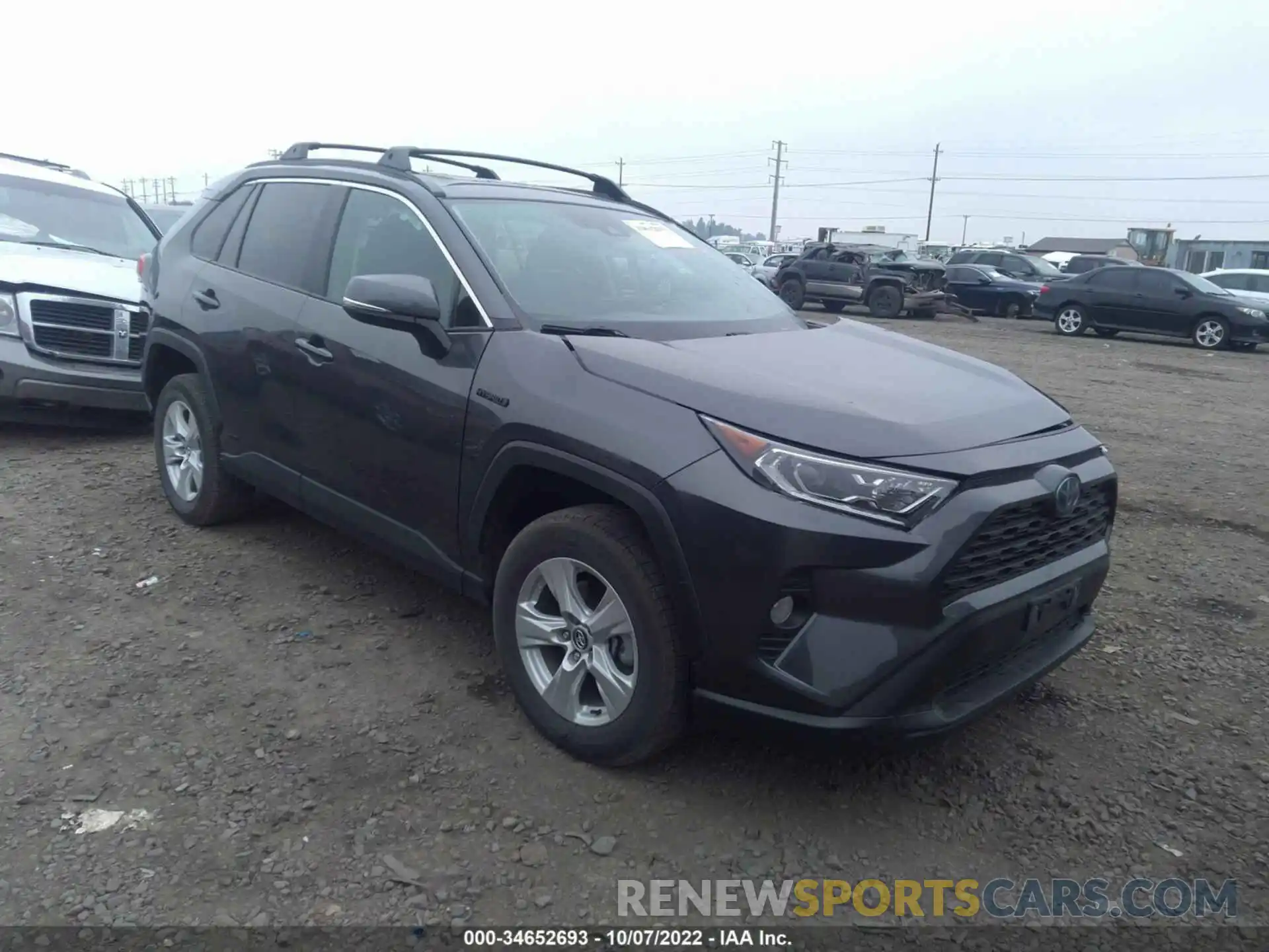 1 Photograph of a damaged car 2T3RWRFV8LW094867 TOYOTA RAV4 2020