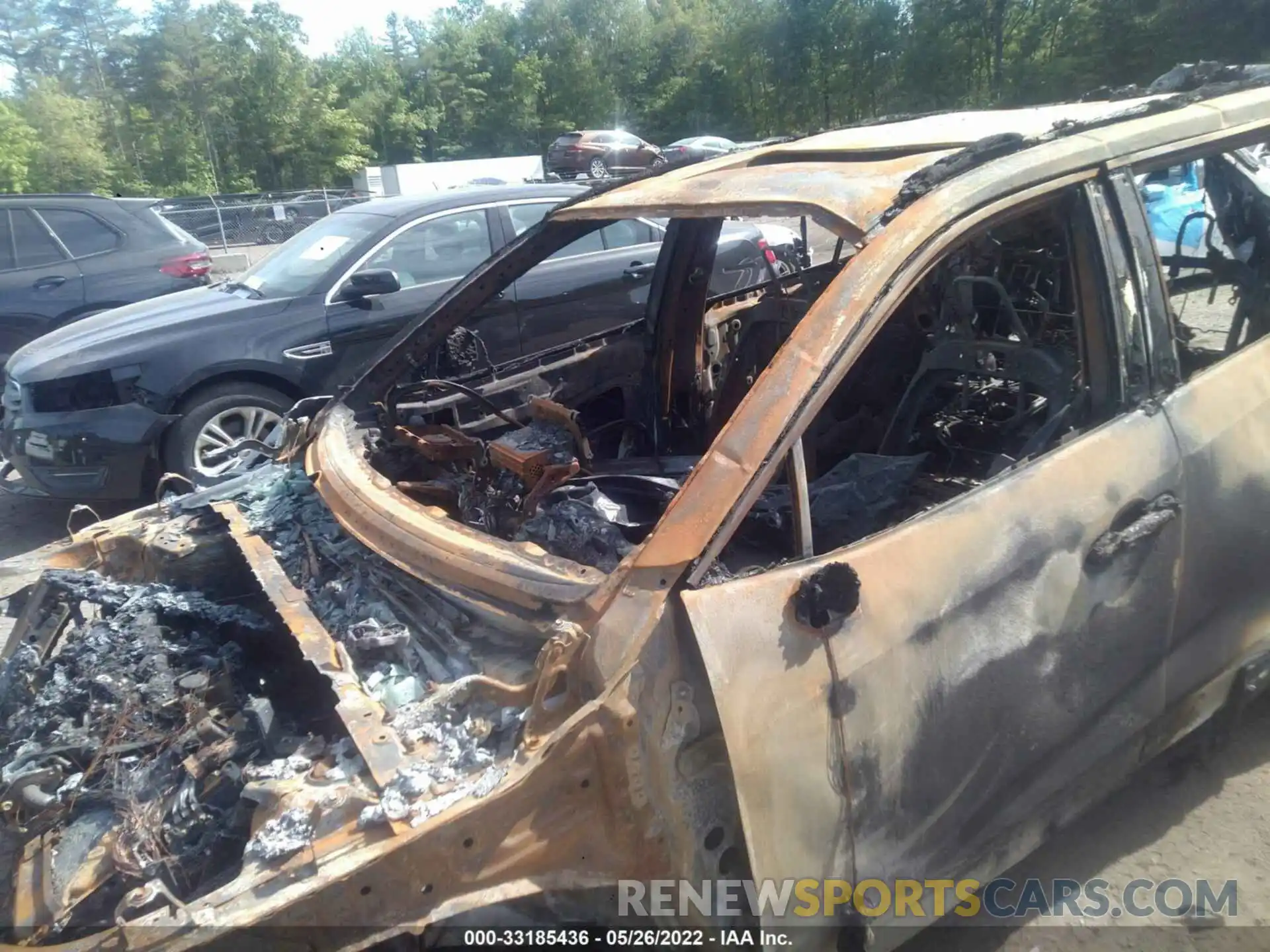 6 Photograph of a damaged car 2T3RWRFV9LW065832 TOYOTA RAV4 2020