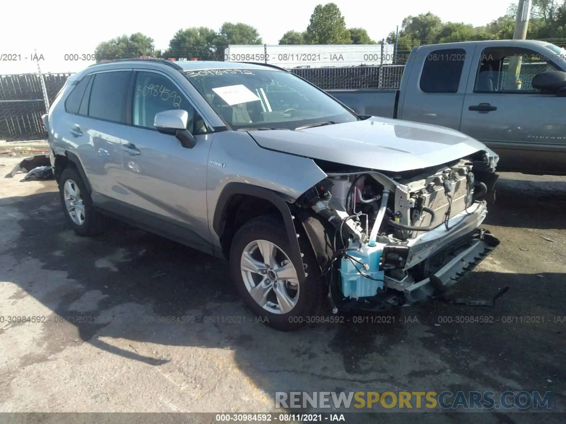 1 Photograph of a damaged car 2T3RWRFV9LW070416 TOYOTA RAV4 2020