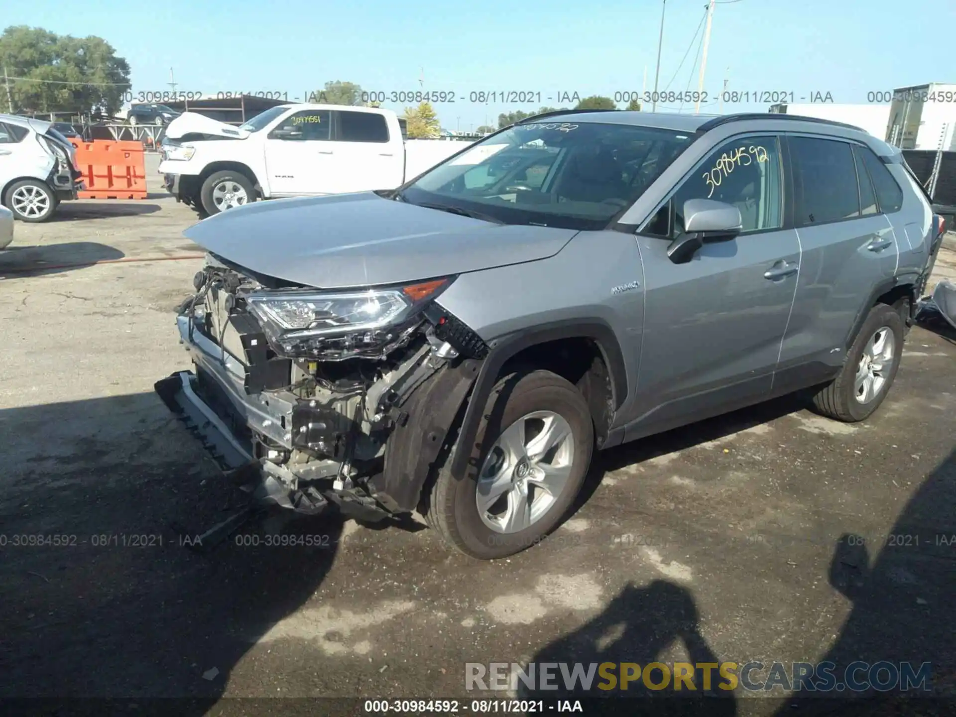 2 Photograph of a damaged car 2T3RWRFV9LW070416 TOYOTA RAV4 2020