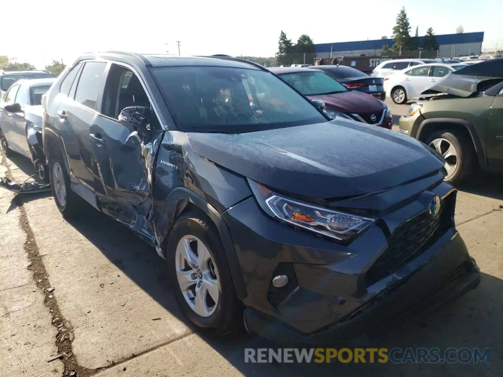 1 Photograph of a damaged car 2T3RWRFV9LW090326 TOYOTA RAV4 2020