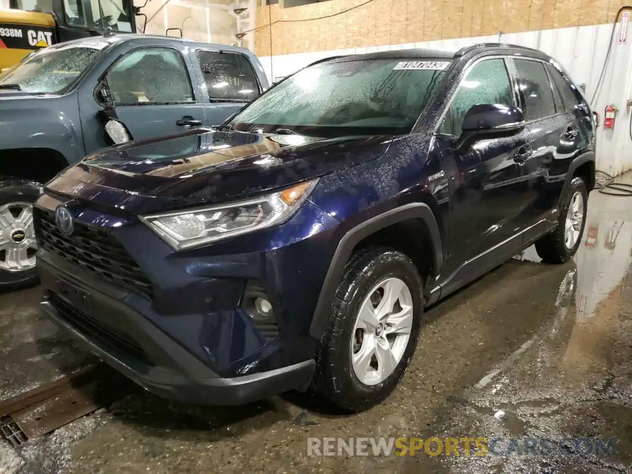 1 Photograph of a damaged car 2T3RWRFV9LW096109 TOYOTA RAV4 2020