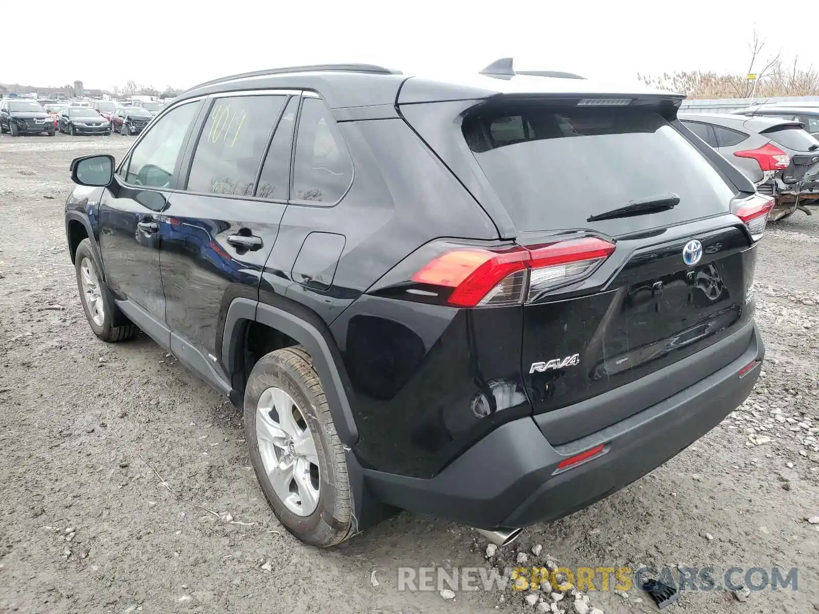 3 Photograph of a damaged car 2T3RWRFV9LW098863 TOYOTA RAV4 2020