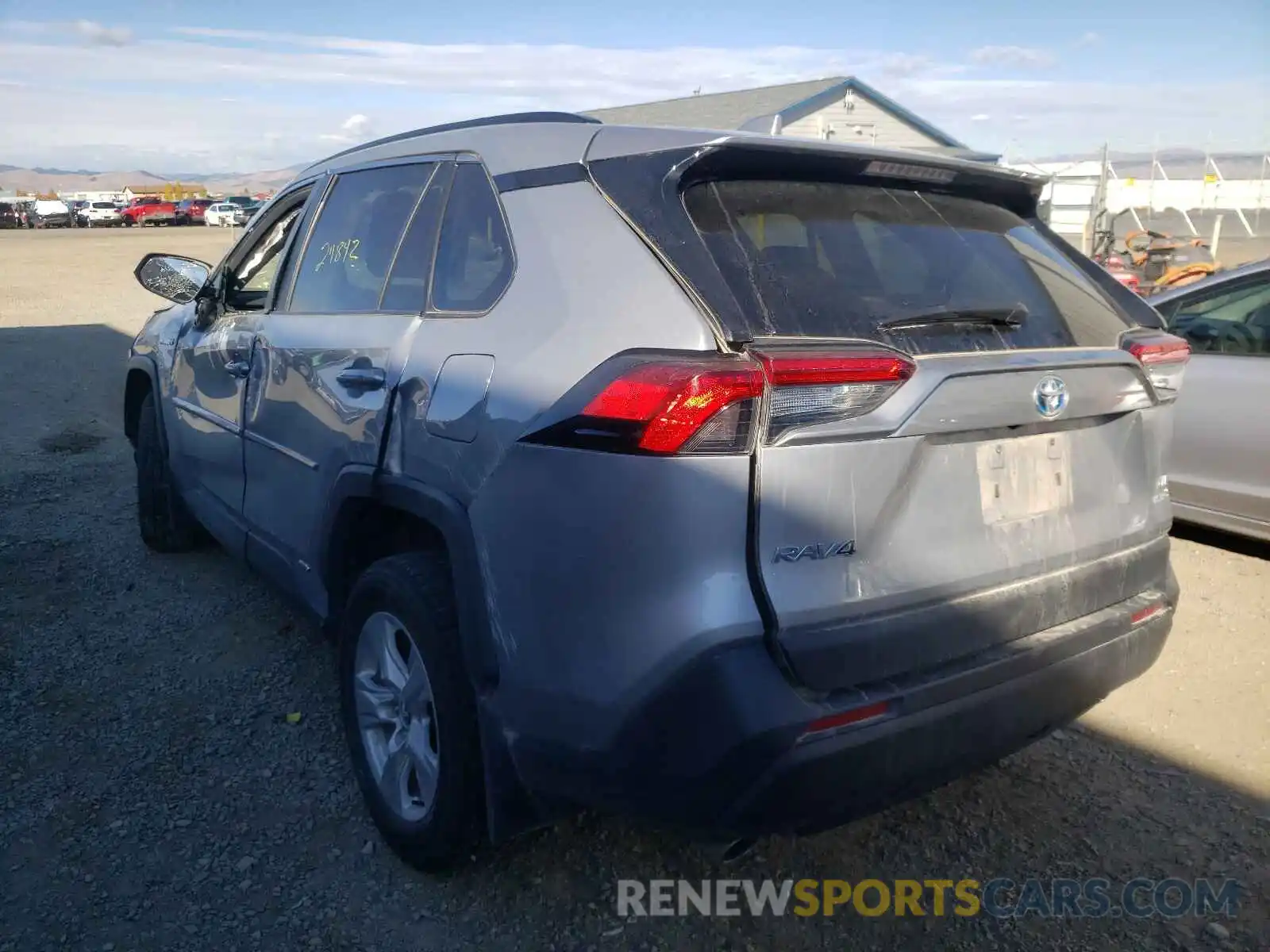 3 Photograph of a damaged car 2T3RWRFVXLW060199 TOYOTA RAV4 2020