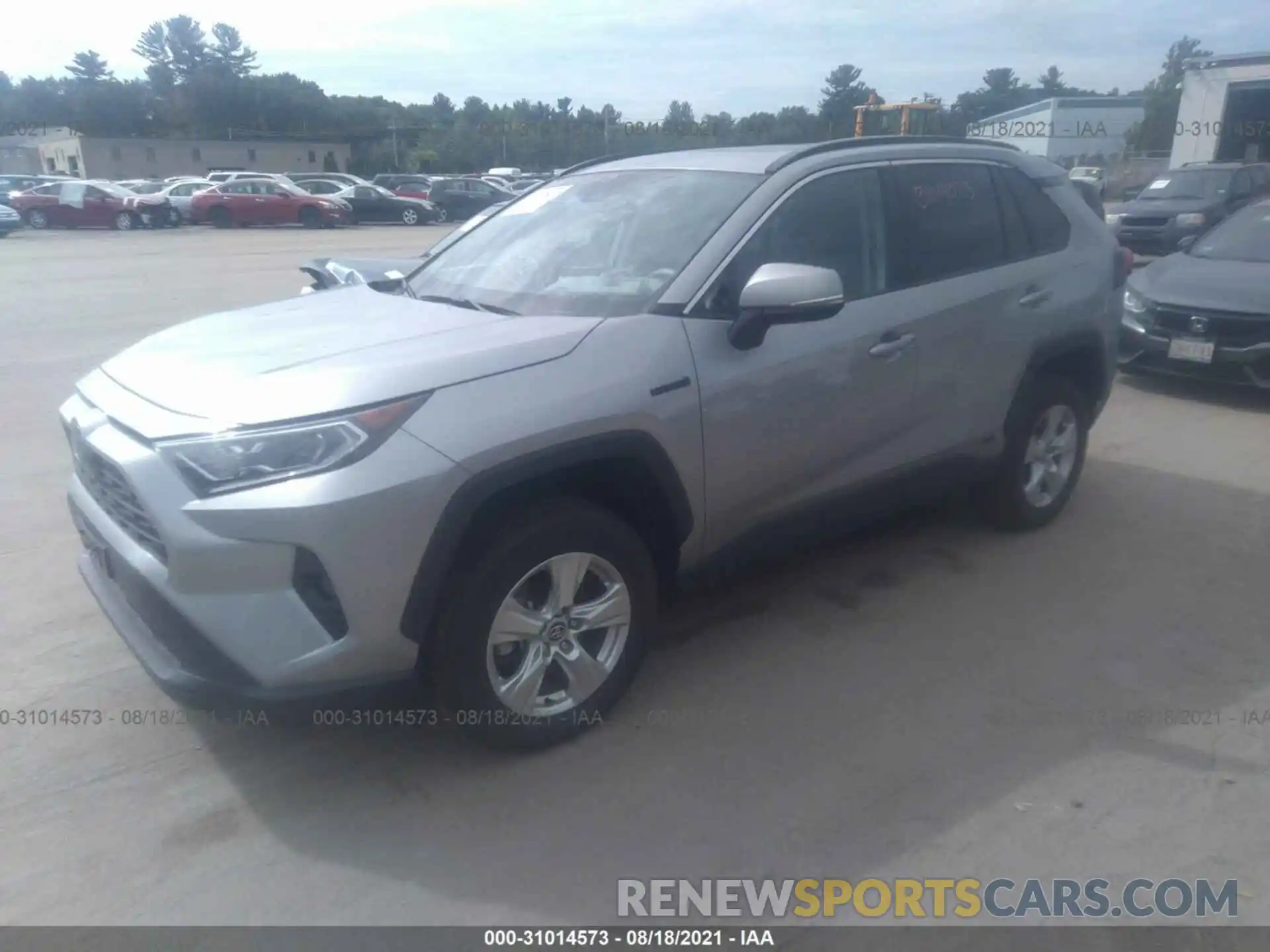 2 Photograph of a damaged car 2T3RWRFVXLW070246 TOYOTA RAV4 2020