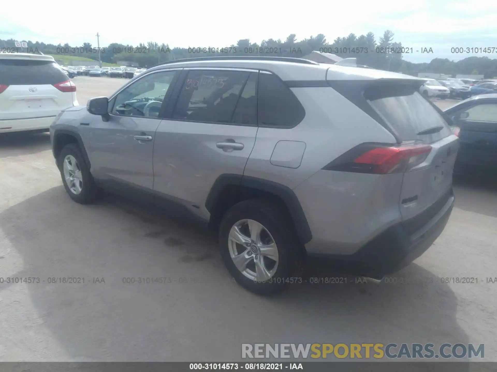 3 Photograph of a damaged car 2T3RWRFVXLW070246 TOYOTA RAV4 2020