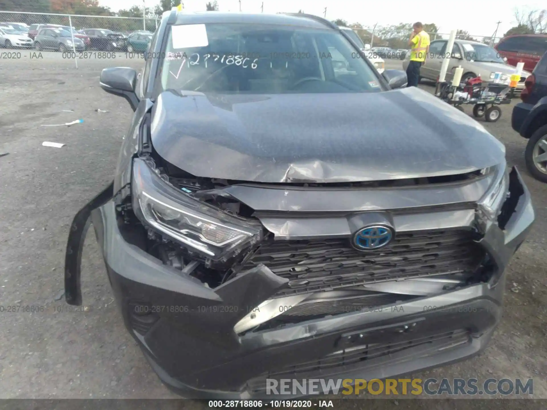 6 Photograph of a damaged car 2T3RWRFVXLW073650 TOYOTA RAV4 2020