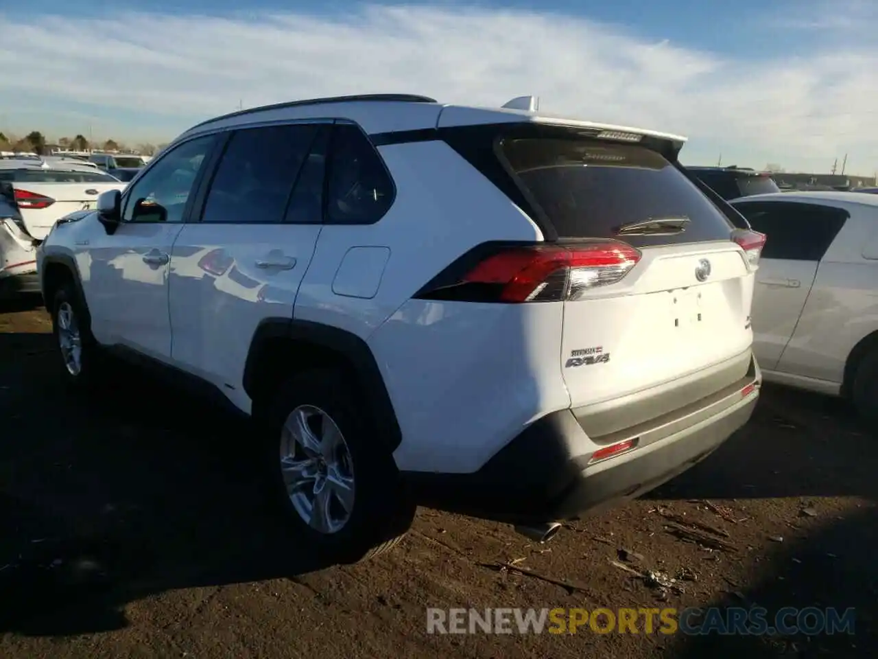 3 Photograph of a damaged car 2T3RWRFVXLW078685 TOYOTA RAV4 2020