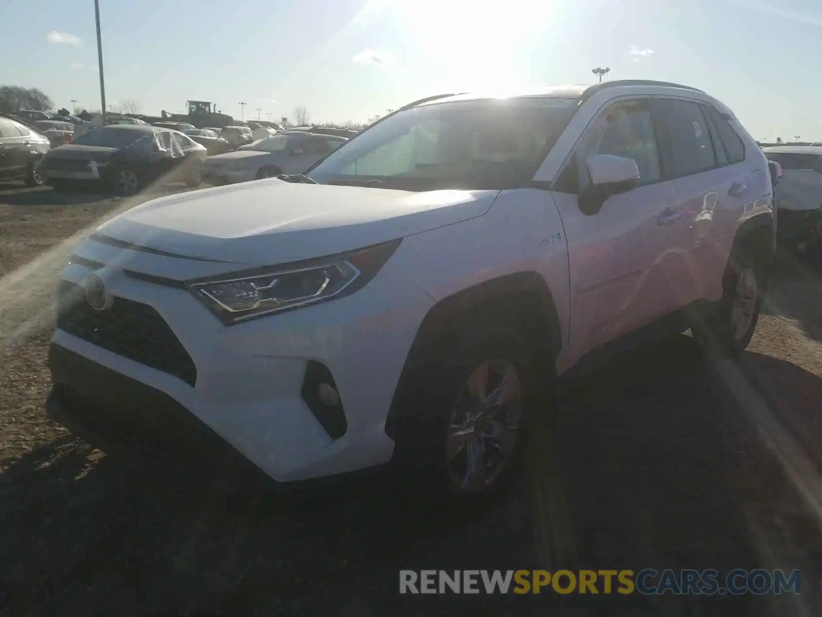 2 Photograph of a damaged car 2T3RWRFVXLW079898 TOYOTA RAV4 2020