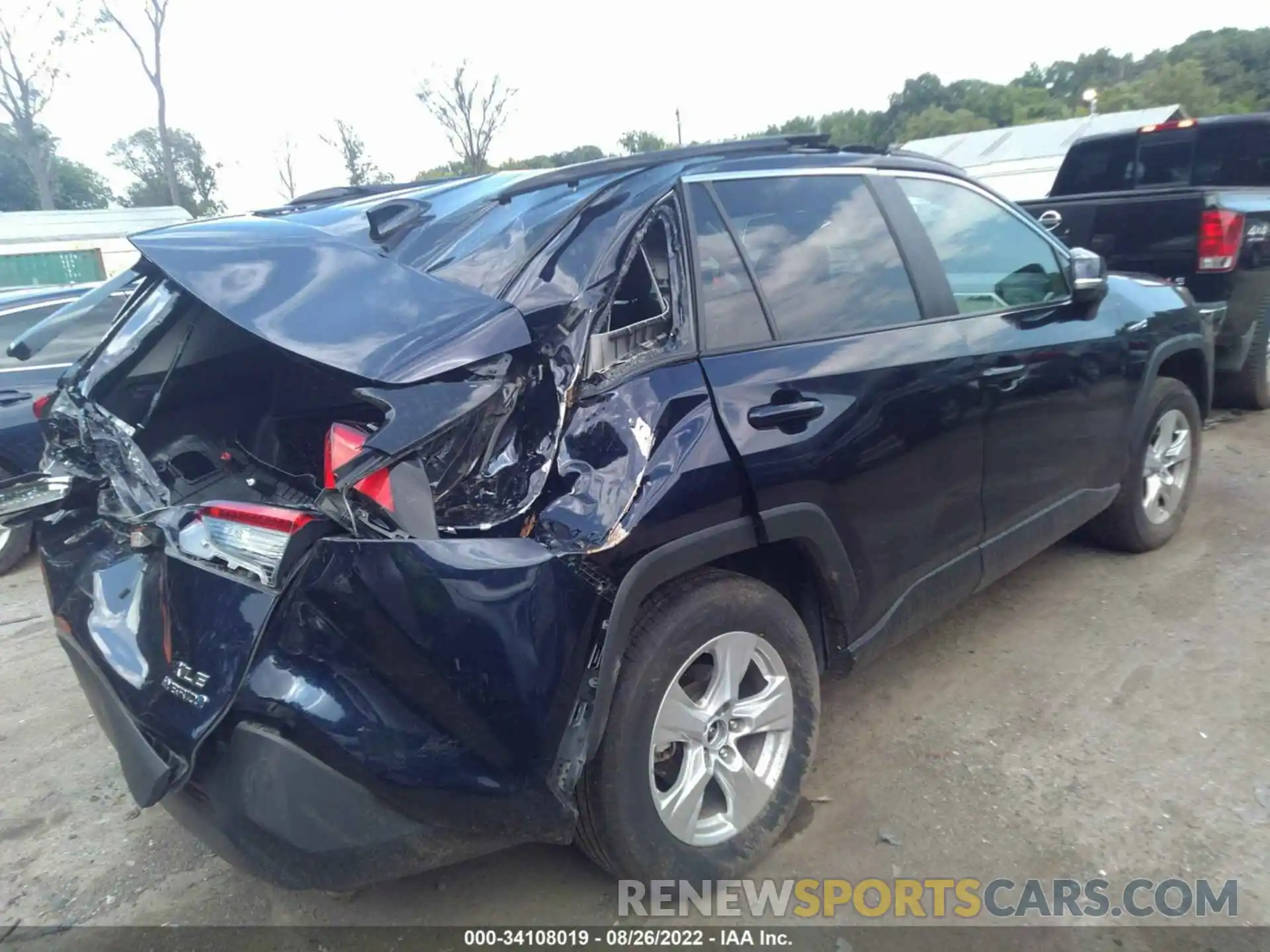 4 Photograph of a damaged car 2T3RWRFVXLW091498 TOYOTA RAV4 2020