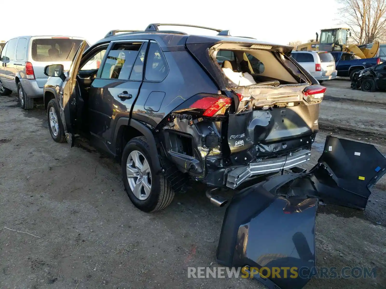 3 Photograph of a damaged car 2T3RWRFVXLW097947 TOYOTA RAV4 2020