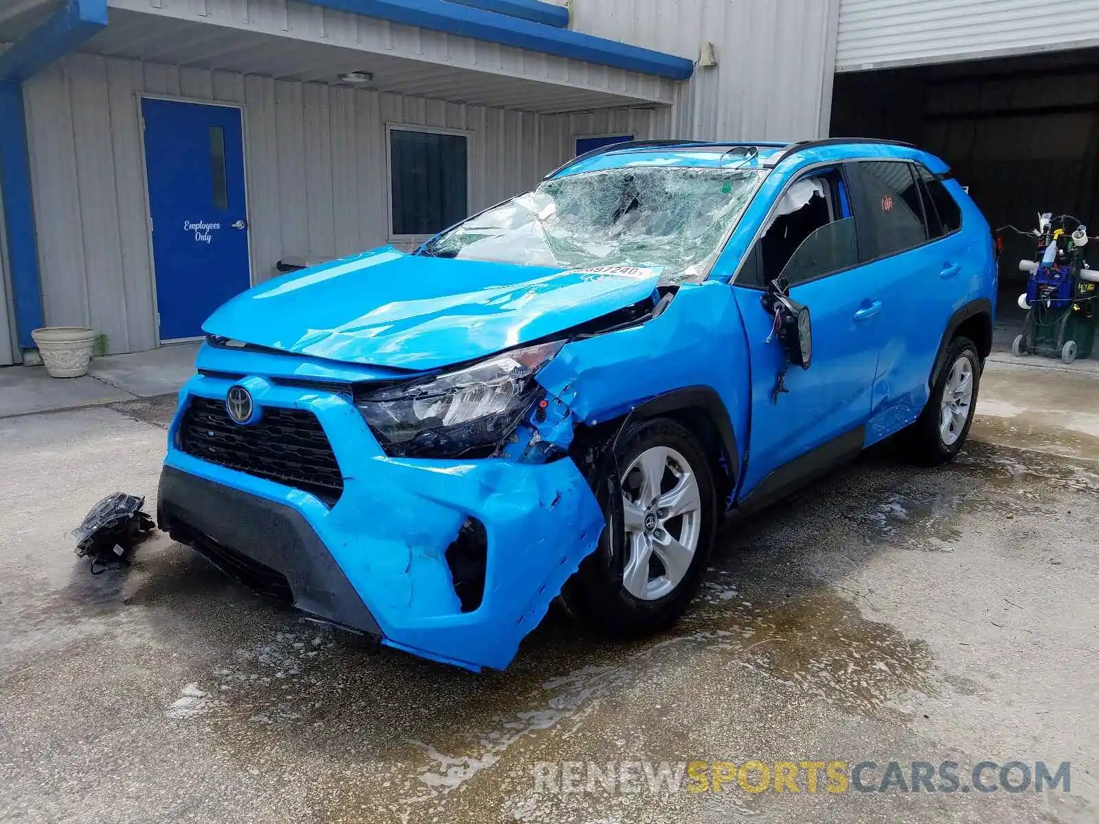 2 Photograph of a damaged car 2T3W1RFV0LC040532 TOYOTA RAV4 2020