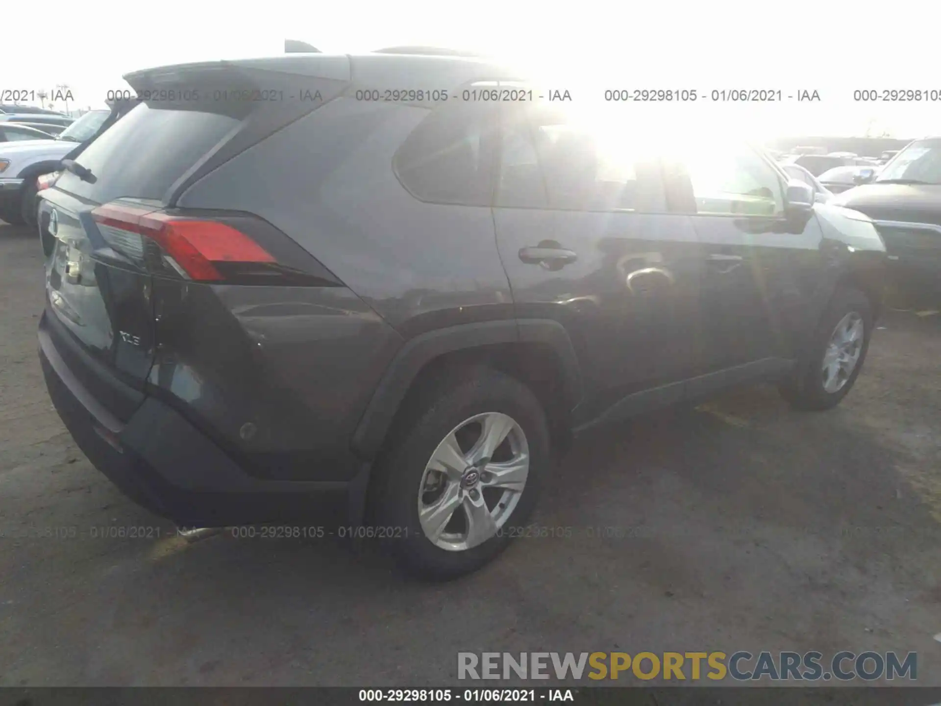 4 Photograph of a damaged car 2T3W1RFV0LC040921 TOYOTA RAV4 2020