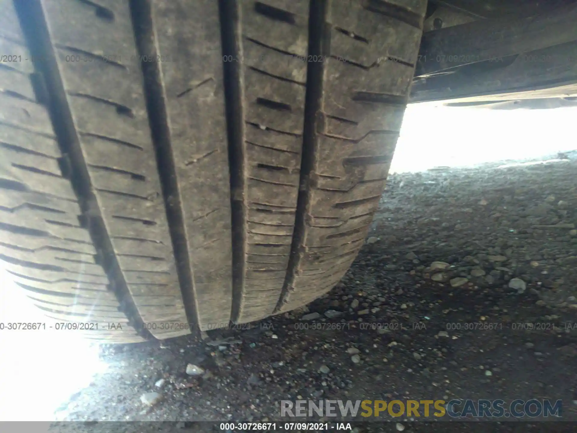 13 Photograph of a damaged car 2T3W1RFV0LC044273 TOYOTA RAV4 2020