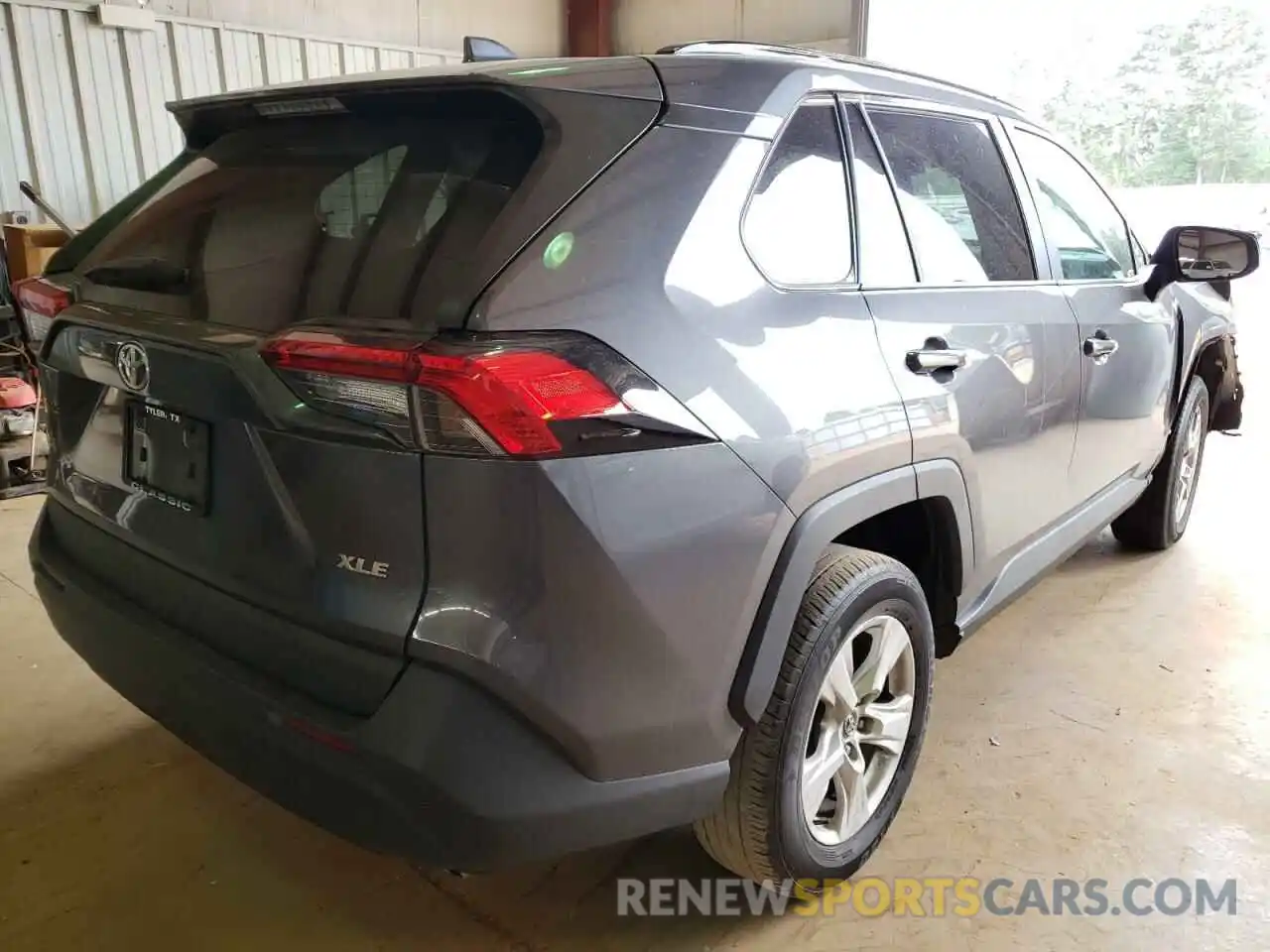 4 Photograph of a damaged car 2T3W1RFV0LC044452 TOYOTA RAV4 2020