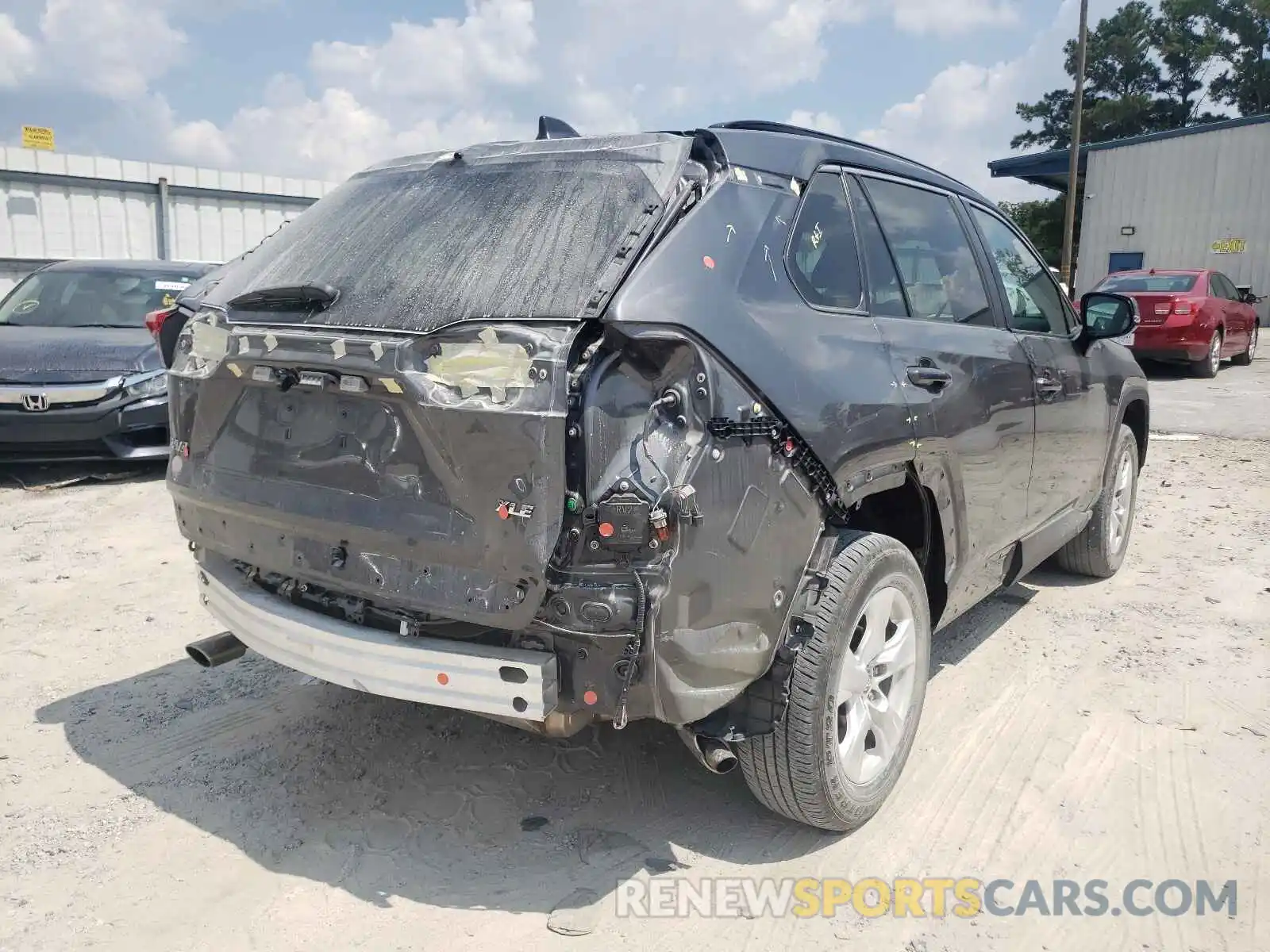 4 Photograph of a damaged car 2T3W1RFV0LC046198 TOYOTA RAV4 2020