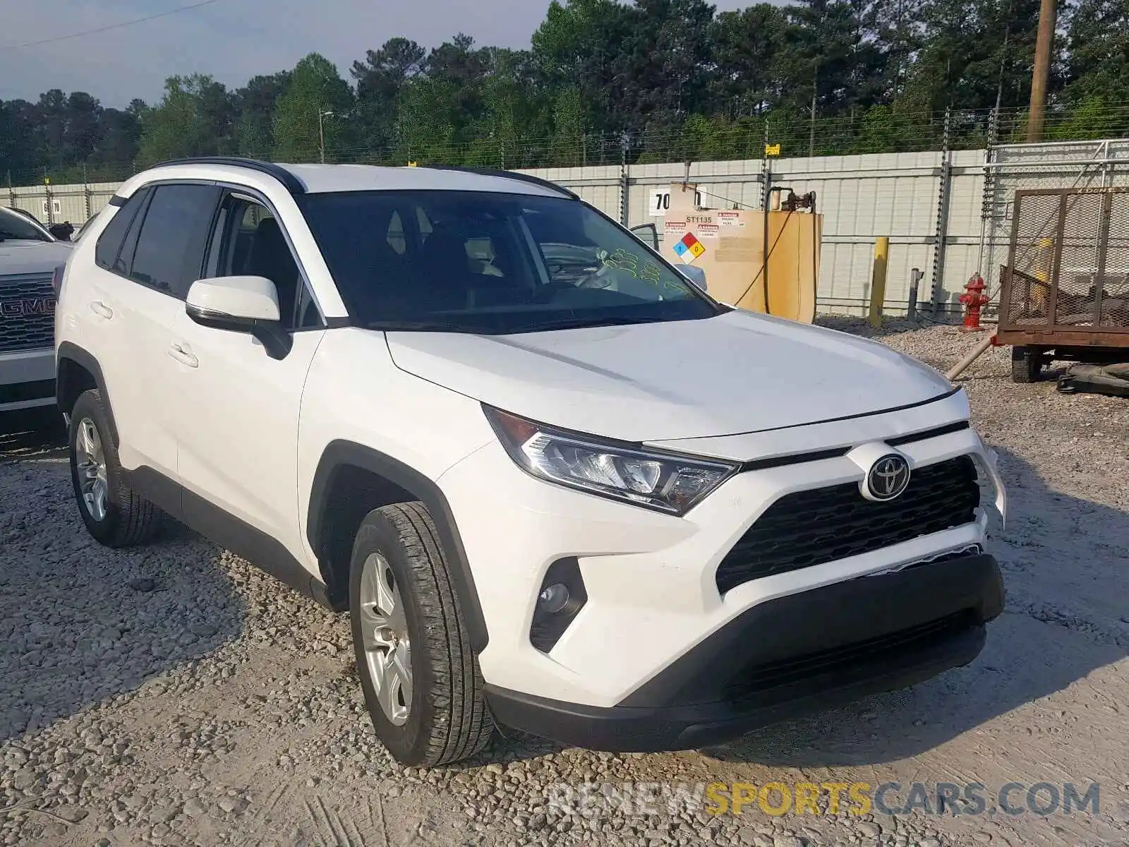 1 Photograph of a damaged car 2T3W1RFV0LC050879 TOYOTA RAV4 2020