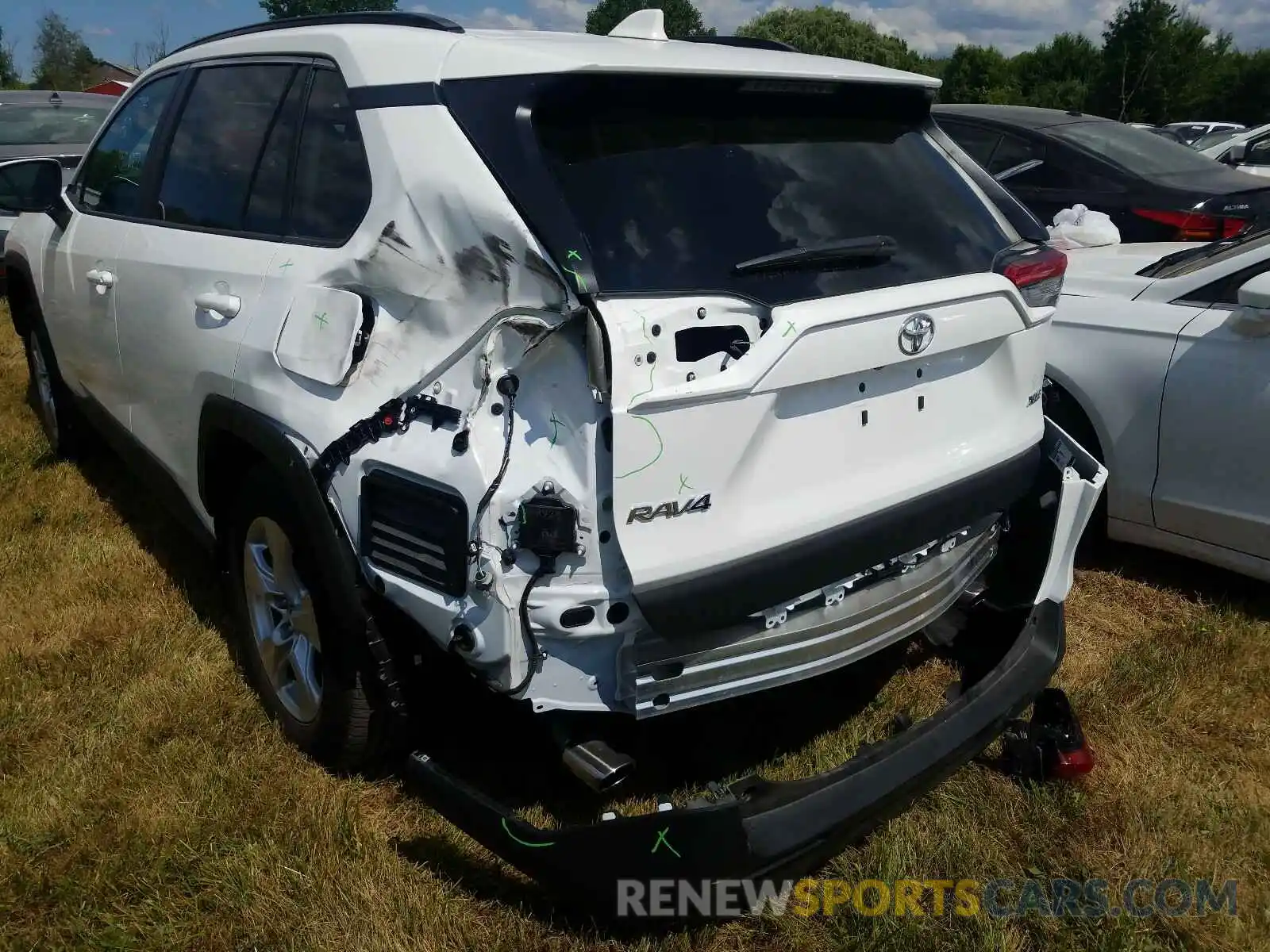 9 Photograph of a damaged car 2T3W1RFV0LC053197 TOYOTA RAV4 2020