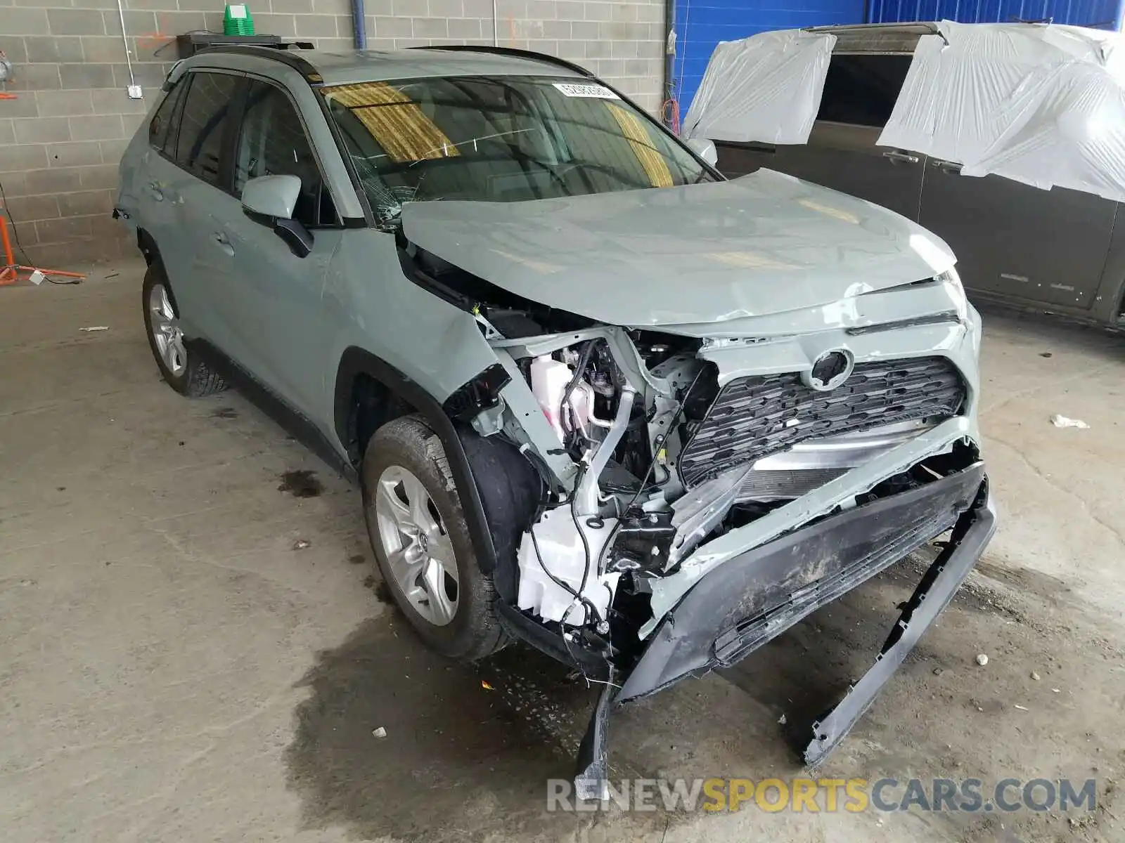 1 Photograph of a damaged car 2T3W1RFV0LC054947 TOYOTA RAV4 2020