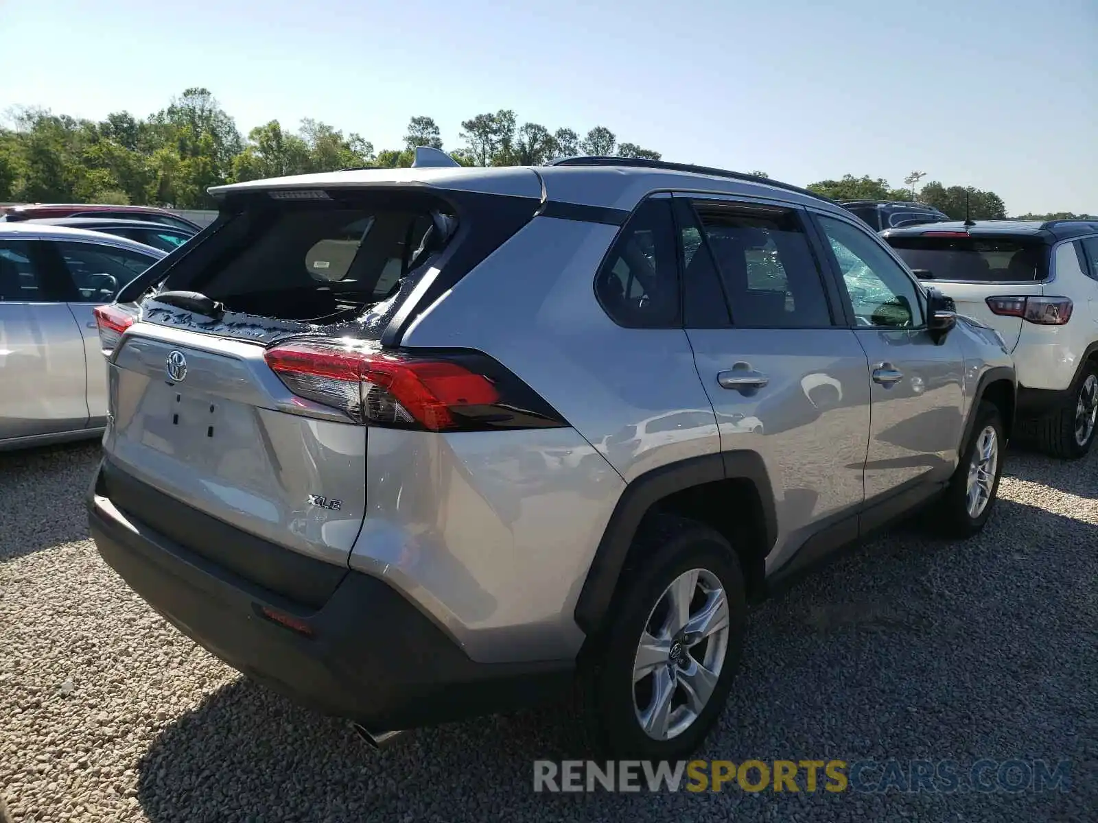 4 Photograph of a damaged car 2T3W1RFV0LC055239 TOYOTA RAV4 2020