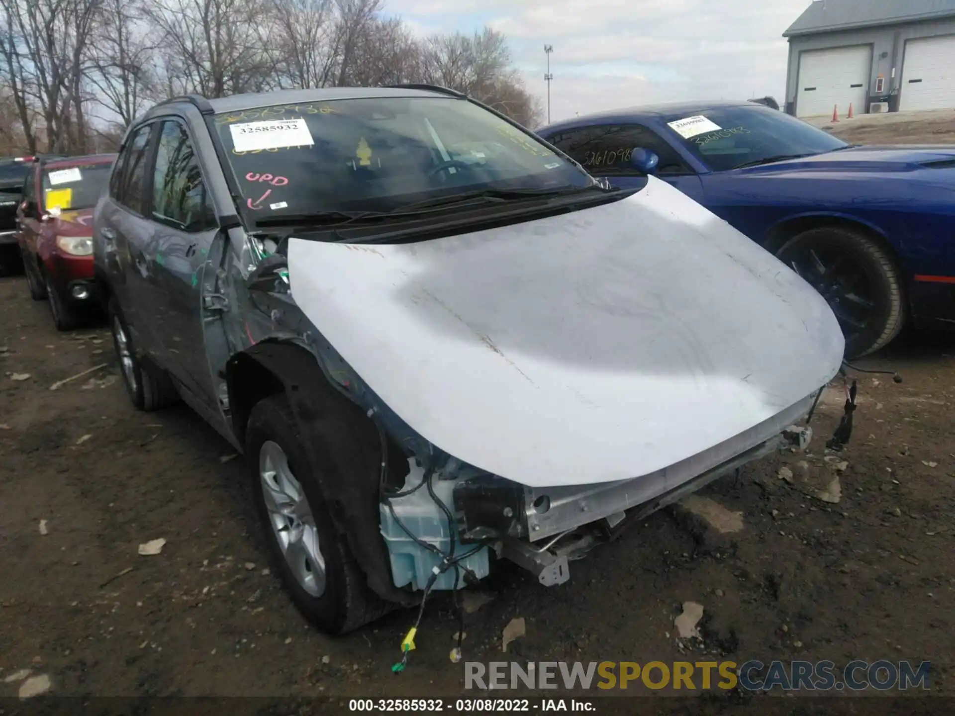 1 Photograph of a damaged car 2T3W1RFV0LC056911 TOYOTA RAV4 2020