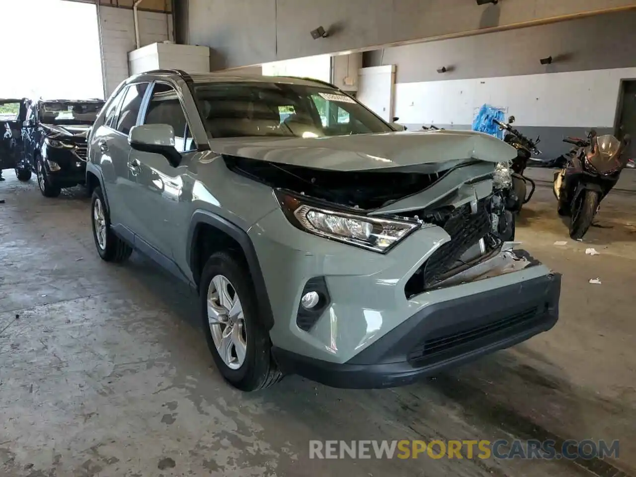 1 Фотография поврежденного автомобиля 2T3W1RFV0LC069416 TOYOTA RAV4 2020