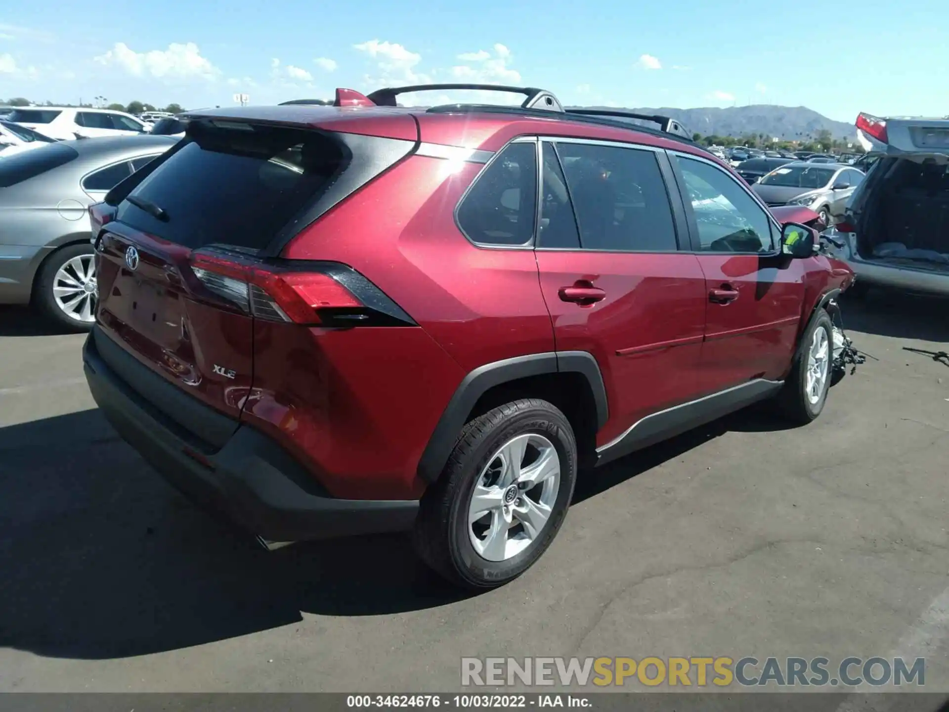 4 Photograph of a damaged car 2T3W1RFV0LC082649 TOYOTA RAV4 2020