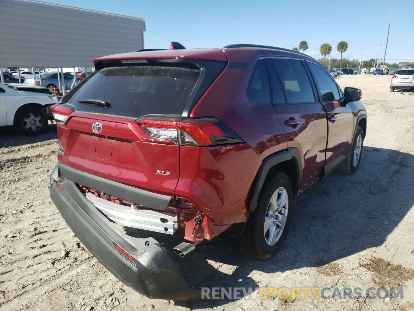 4 Photograph of a damaged car 2T3W1RFV0LW058284 TOYOTA RAV4 2020