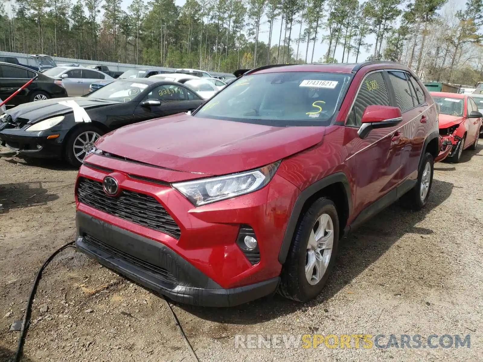 2 Photograph of a damaged car 2T3W1RFV0LW063906 TOYOTA RAV4 2020