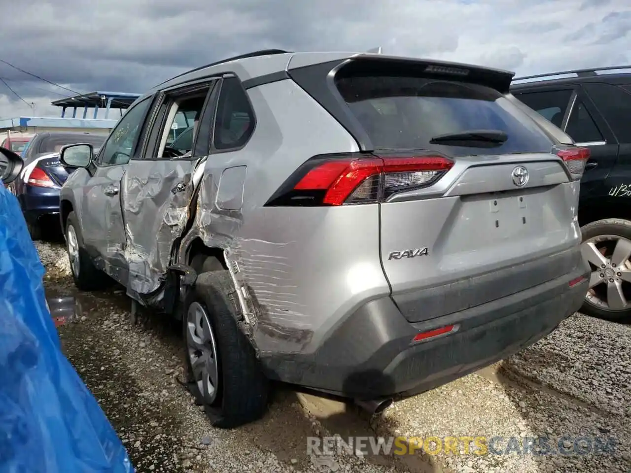 3 Photograph of a damaged car 2T3W1RFV0LW066935 TOYOTA RAV4 2020