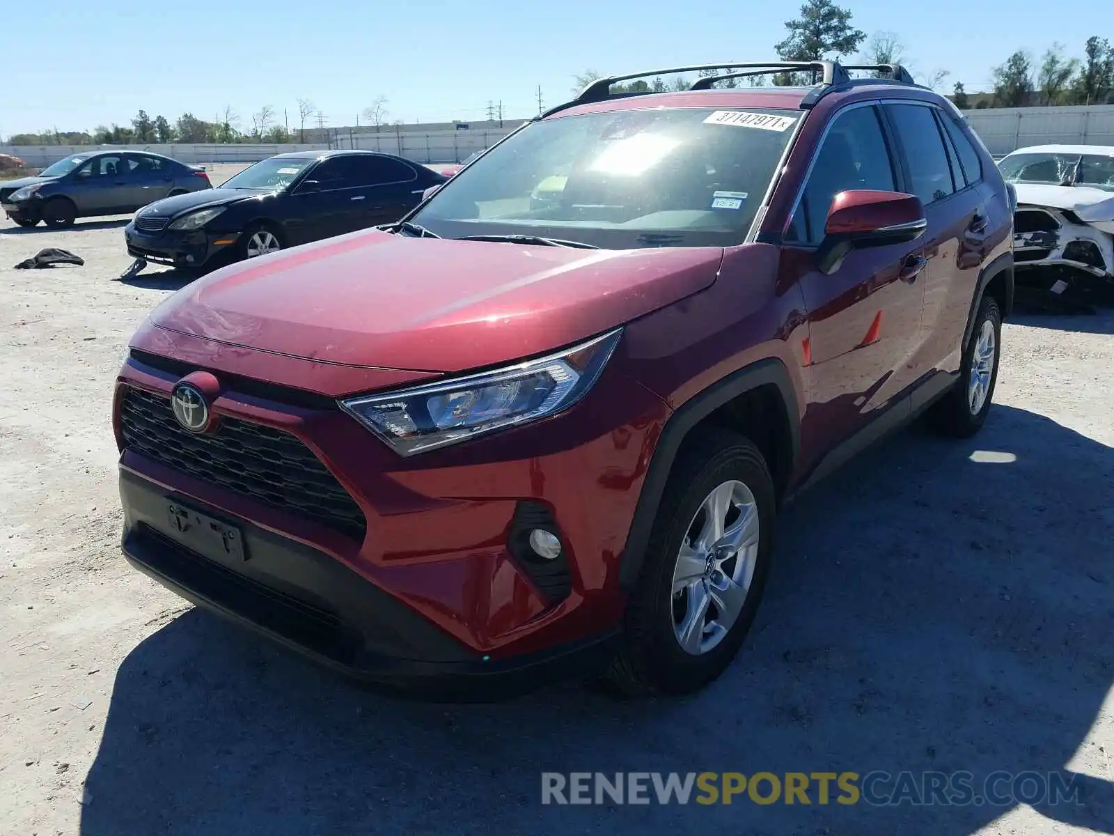 2 Photograph of a damaged car 2T3W1RFV0LW068734 TOYOTA RAV4 2020