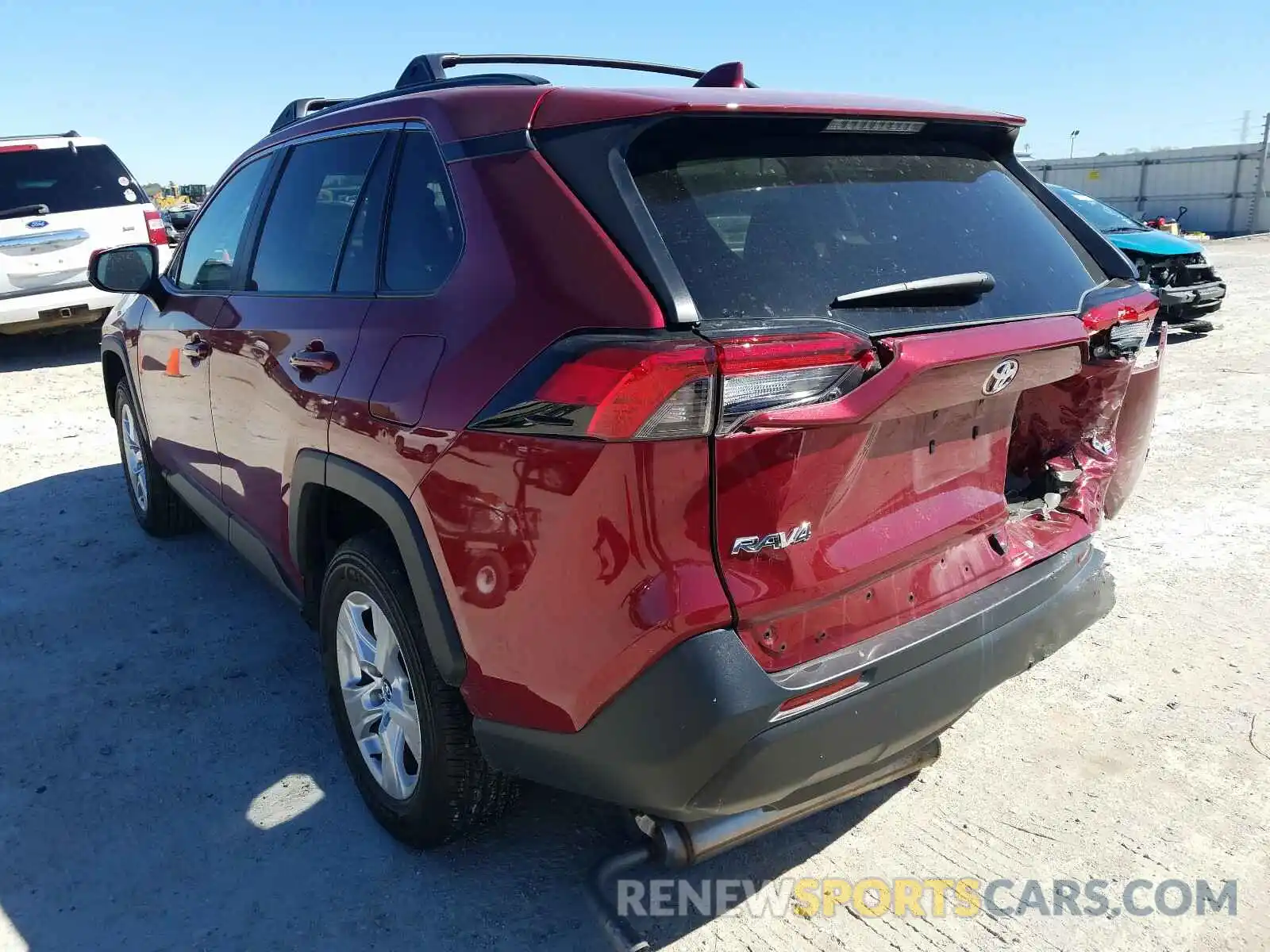 3 Photograph of a damaged car 2T3W1RFV0LW068734 TOYOTA RAV4 2020