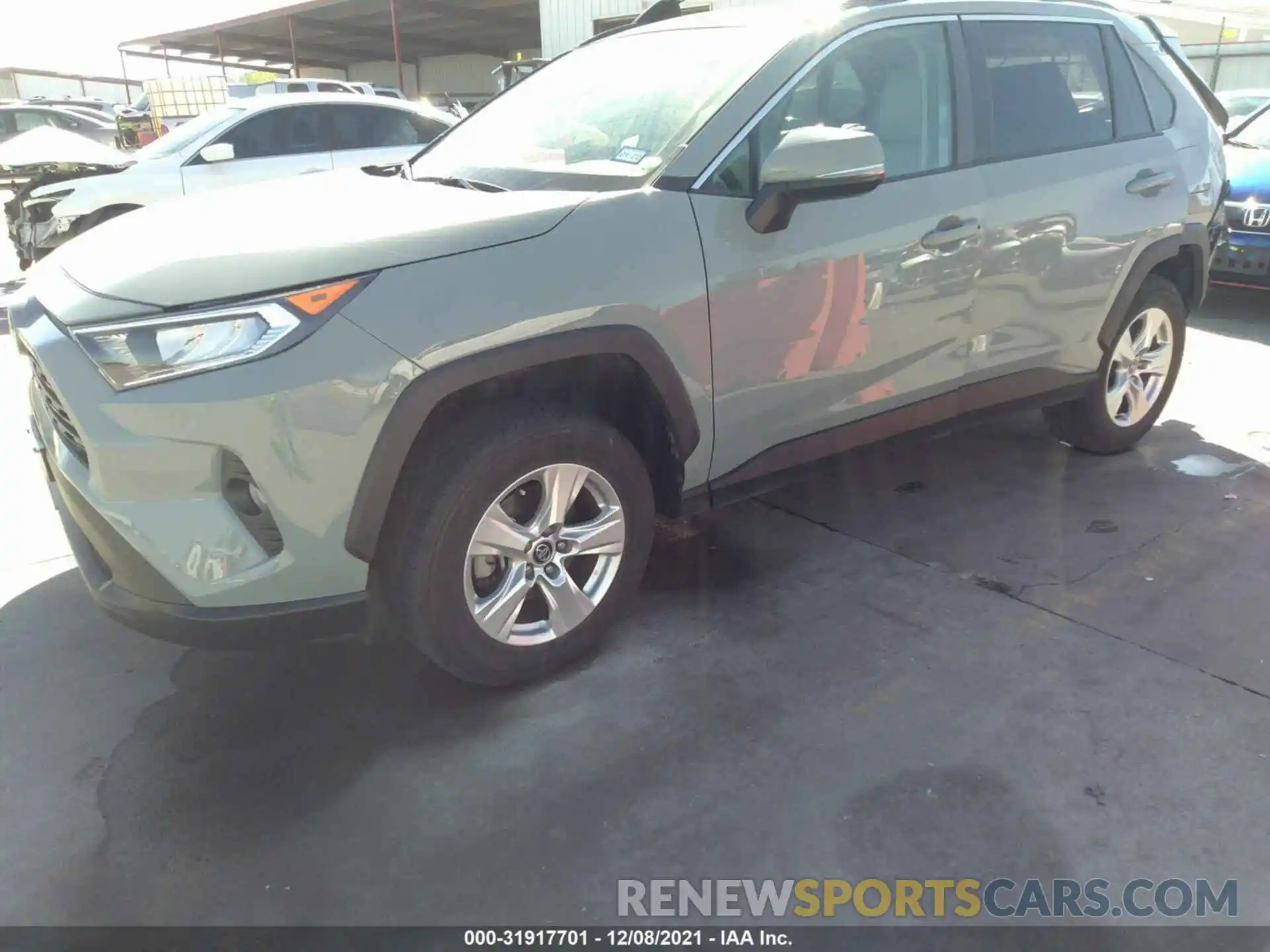 2 Photograph of a damaged car 2T3W1RFV0LW069768 TOYOTA RAV4 2020