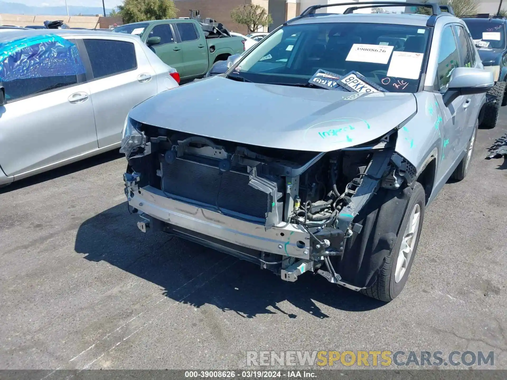 6 Photograph of a damaged car 2T3W1RFV0LW070788 TOYOTA RAV4 2020