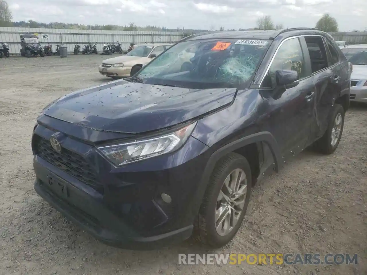 2 Photograph of a damaged car 2T3W1RFV0LW071312 TOYOTA RAV4 2020