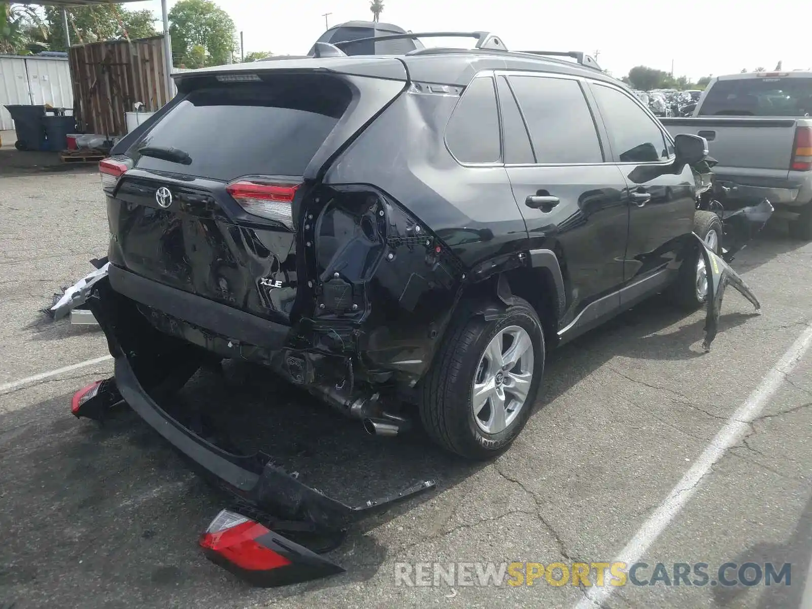 4 Photograph of a damaged car 2T3W1RFV0LW075022 TOYOTA RAV4 2020