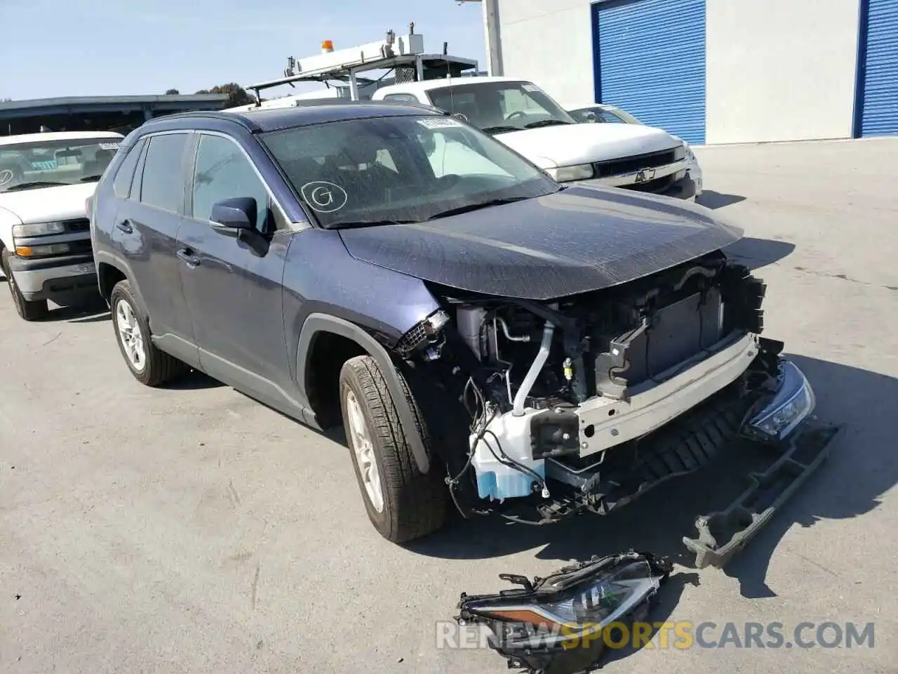 1 Photograph of a damaged car 2T3W1RFV0LW079135 TOYOTA RAV4 2020