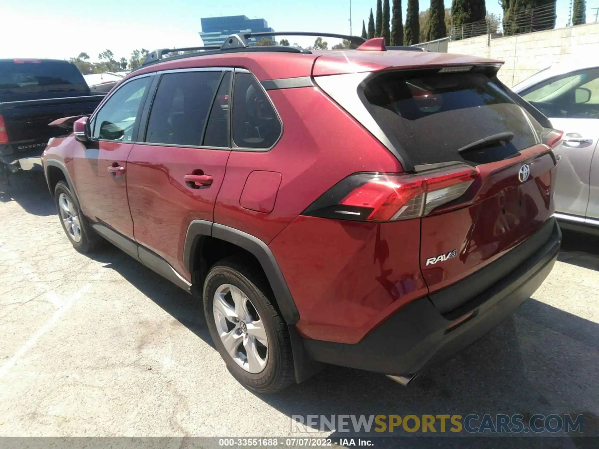 3 Photograph of a damaged car 2T3W1RFV0LW085470 TOYOTA RAV4 2020