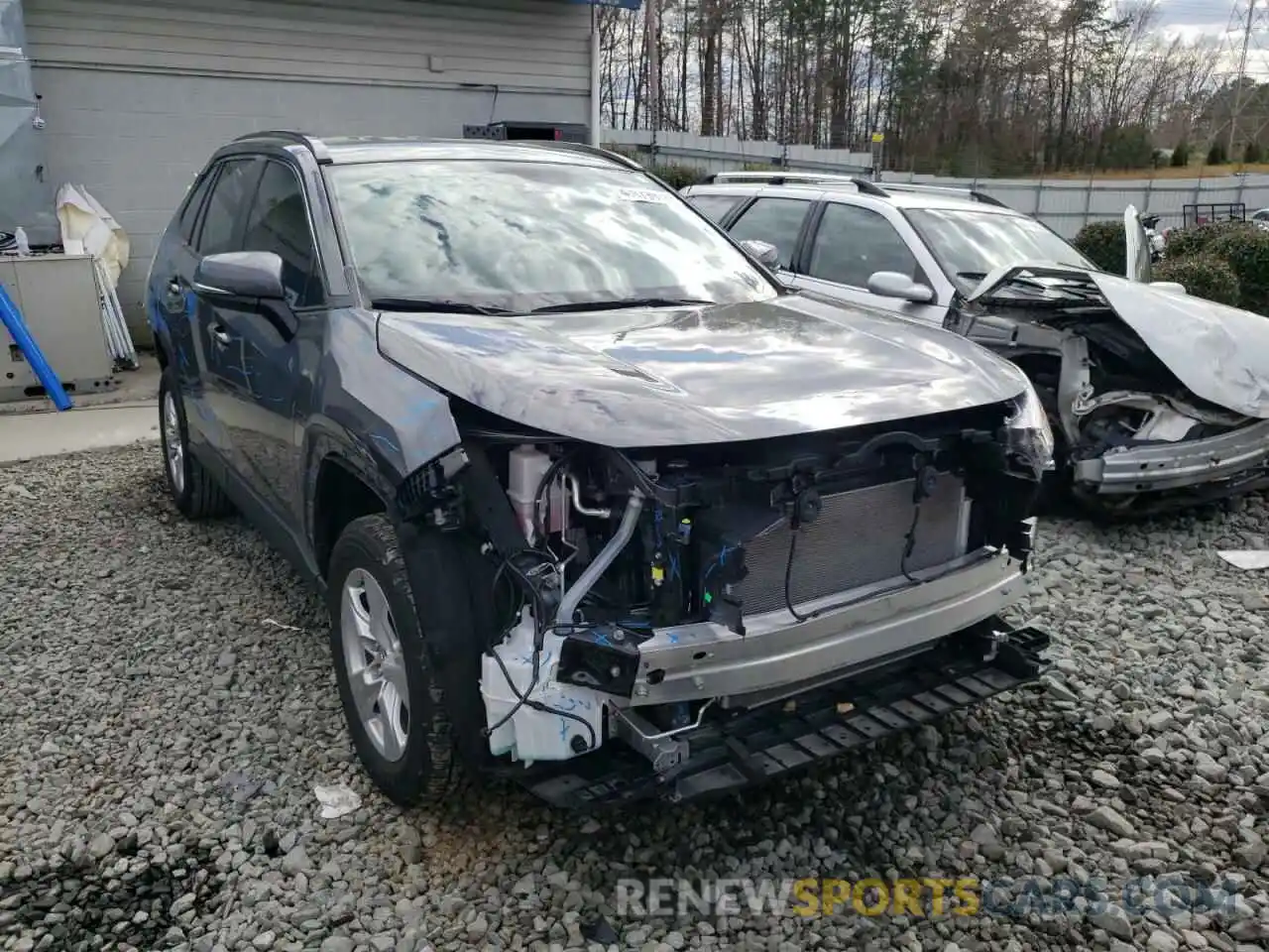 9 Photograph of a damaged car 2T3W1RFV0LW091785 TOYOTA RAV4 2020