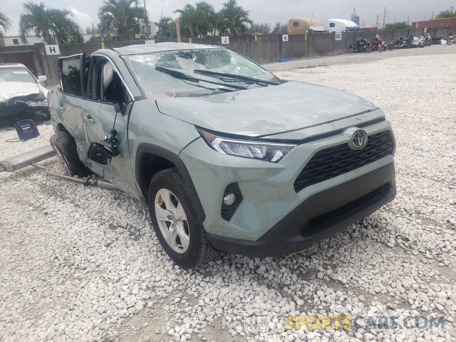 1 Photograph of a damaged car 2T3W1RFV0LW094427 TOYOTA RAV4 2020