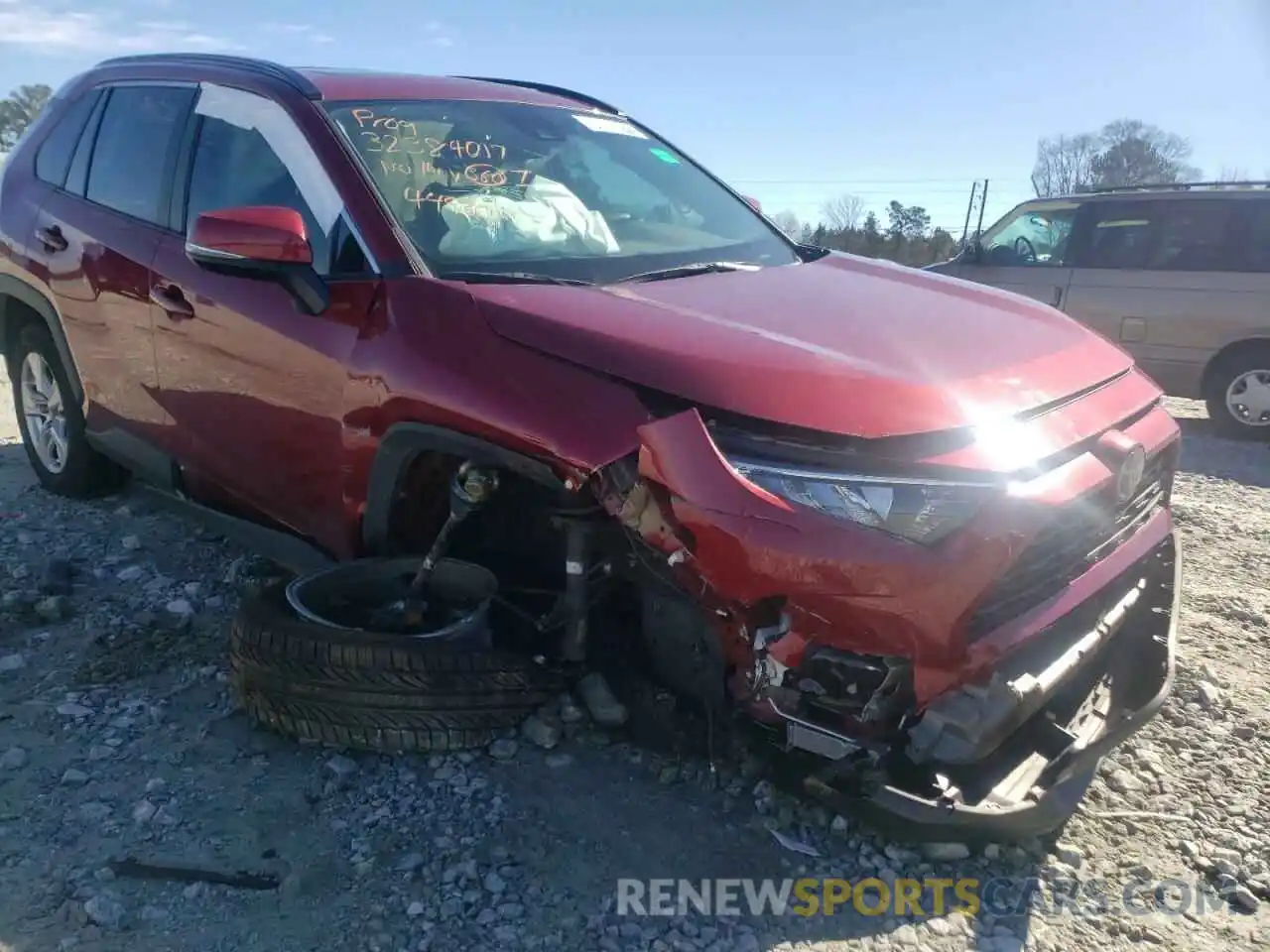 9 Photograph of a damaged car 2T3W1RFV0LW095206 TOYOTA RAV4 2020