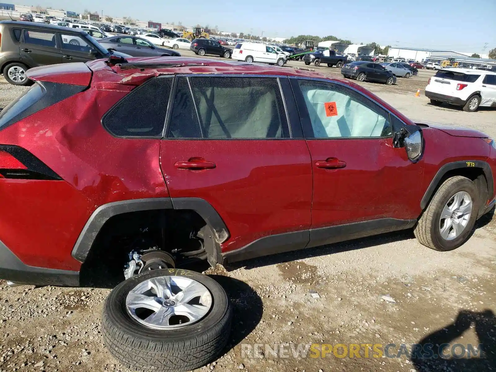 9 Photograph of a damaged car 2T3W1RFV0LW102266 TOYOTA RAV4 2020