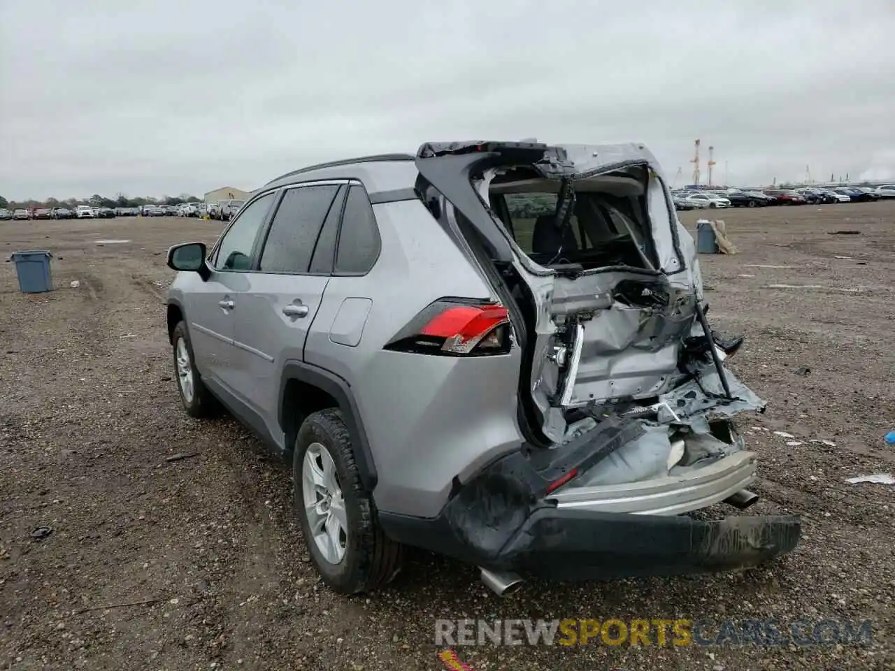 3 Photograph of a damaged car 2T3W1RFV1LC034352 TOYOTA RAV4 2020