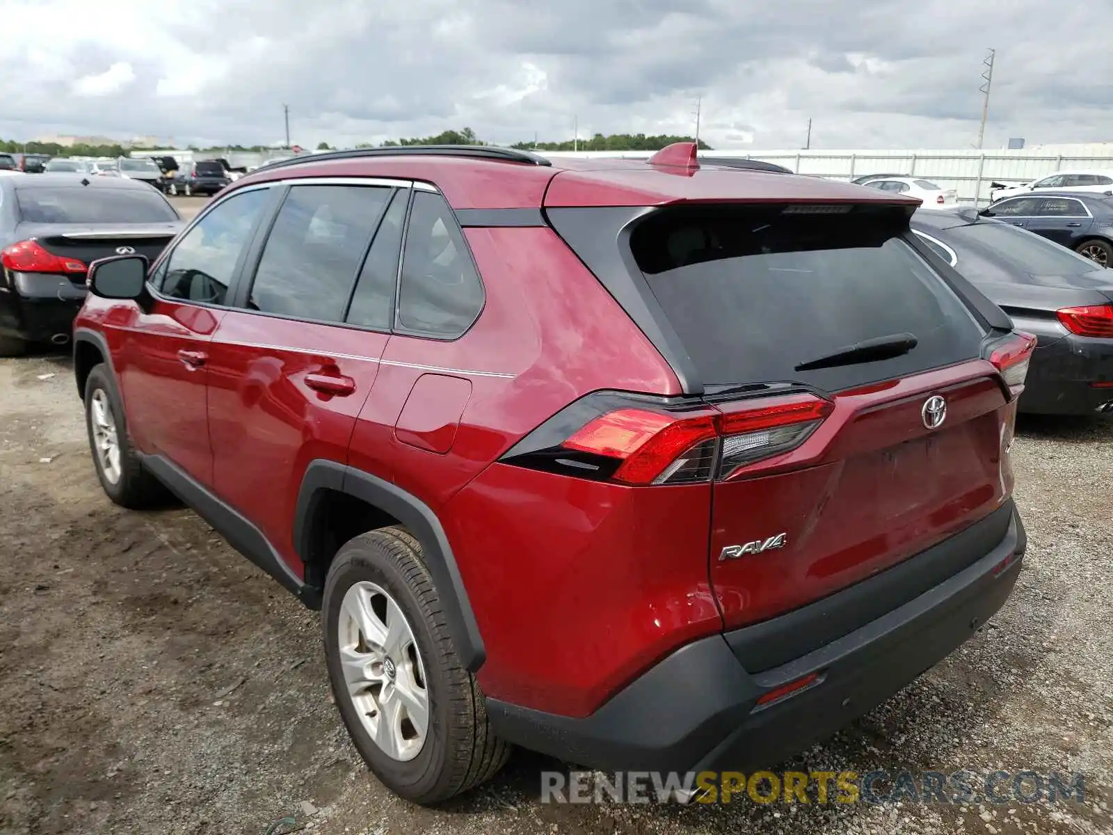 3 Photograph of a damaged car 2T3W1RFV1LC038725 TOYOTA RAV4 2020