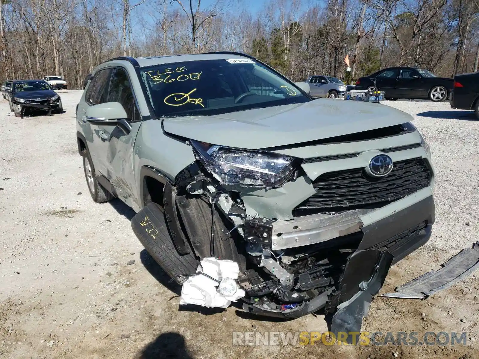 1 Photograph of a damaged car 2T3W1RFV1LC042080 TOYOTA RAV4 2020