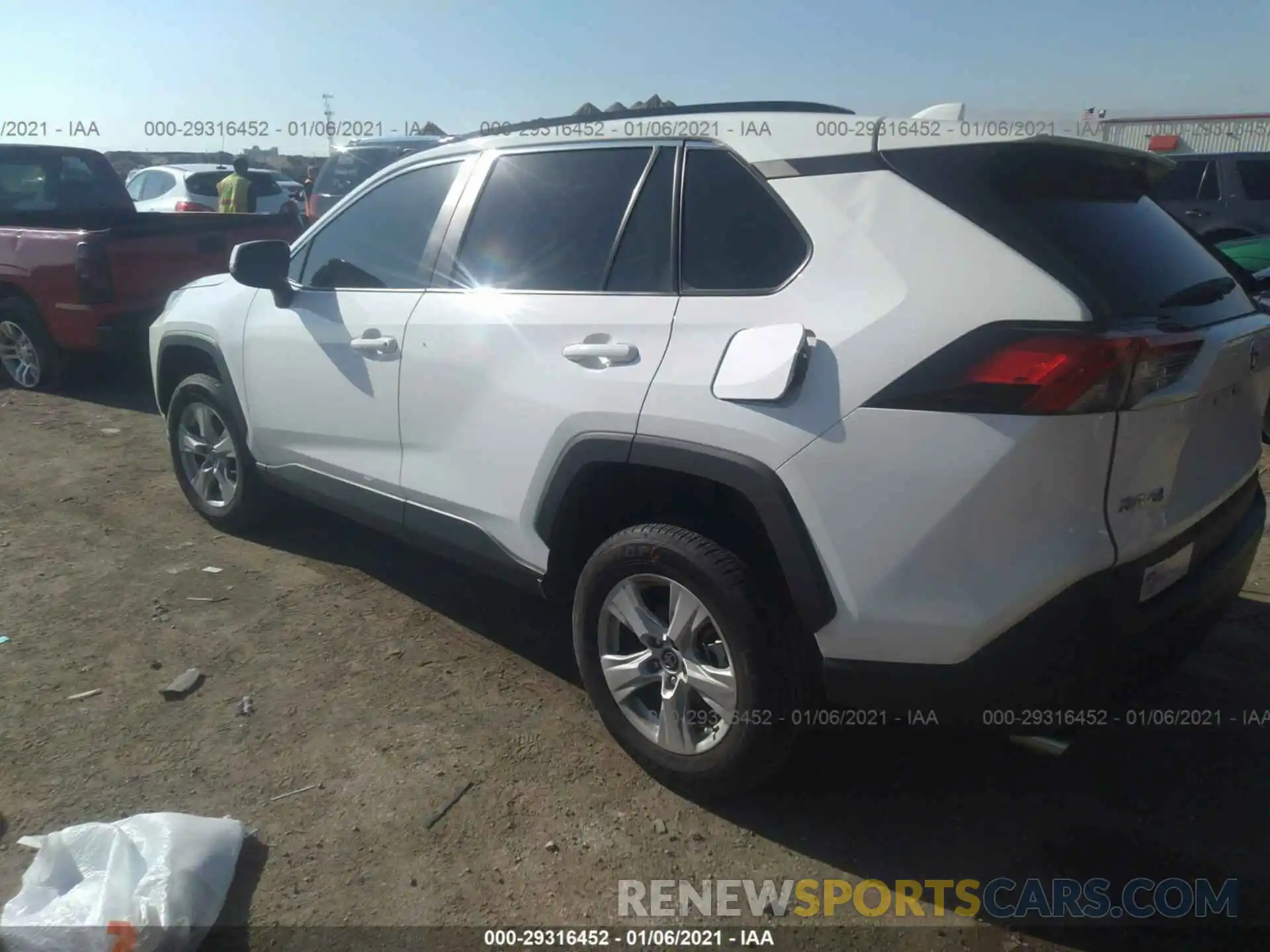 3 Photograph of a damaged car 2T3W1RFV1LC044332 TOYOTA RAV4 2020