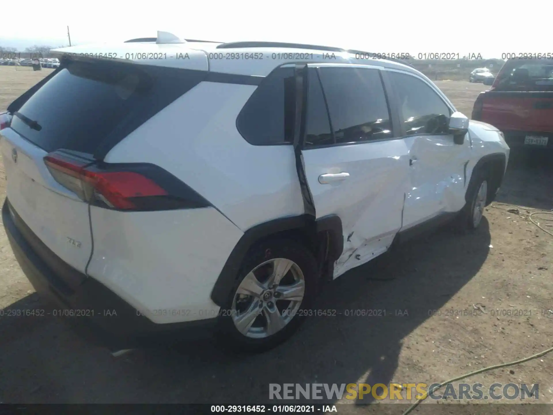 4 Photograph of a damaged car 2T3W1RFV1LC044332 TOYOTA RAV4 2020